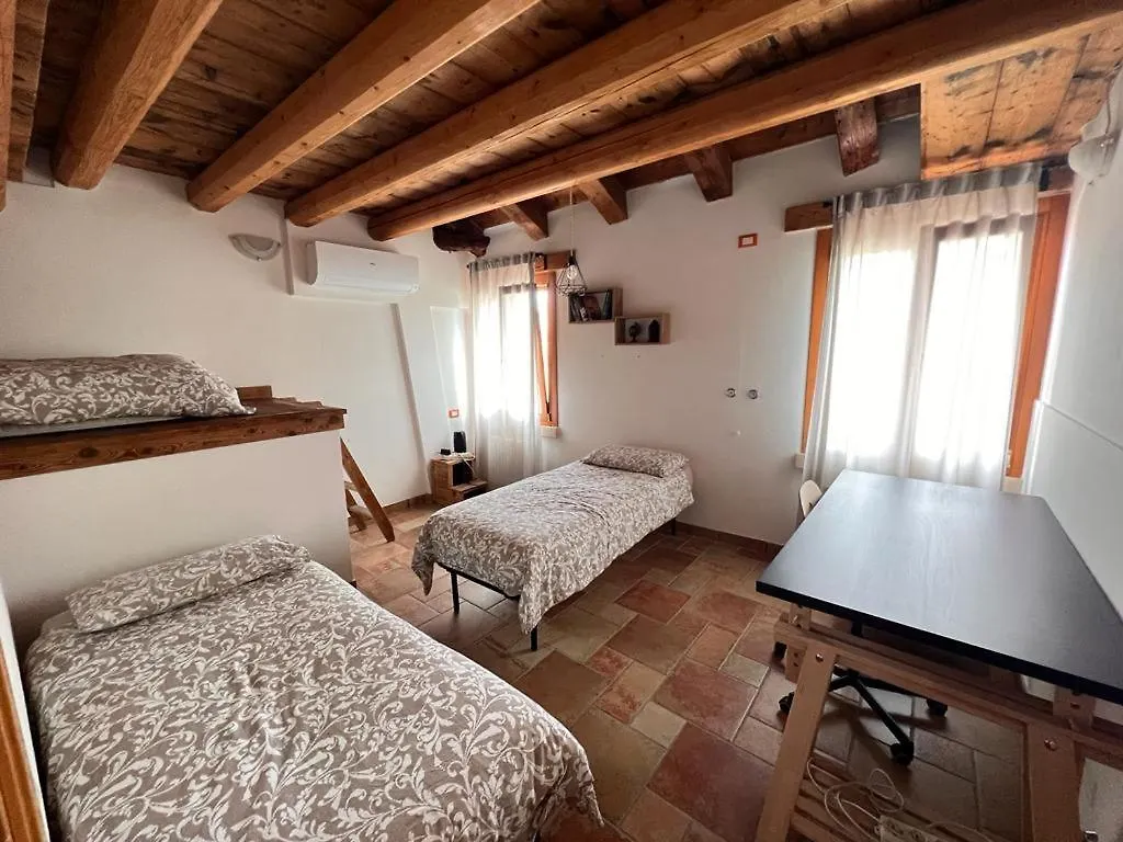 Euganean Hills Apartment バッターリア・テルメ